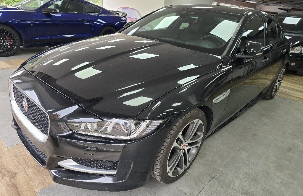 JAGUAR XE R-SPORT 2.0 TD 2015, Auto's, 4 deurs, Euro 6, Leder, Bedrijf