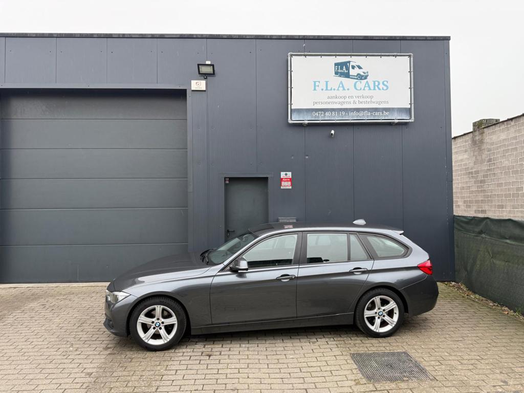 BMW 318D  BJ2017 AUTOMAAT NAVI LEER CAMERA EURO6B FULL, Autos, BMW, 100 kW, Entreprise, Carnet d'entretien, Noir