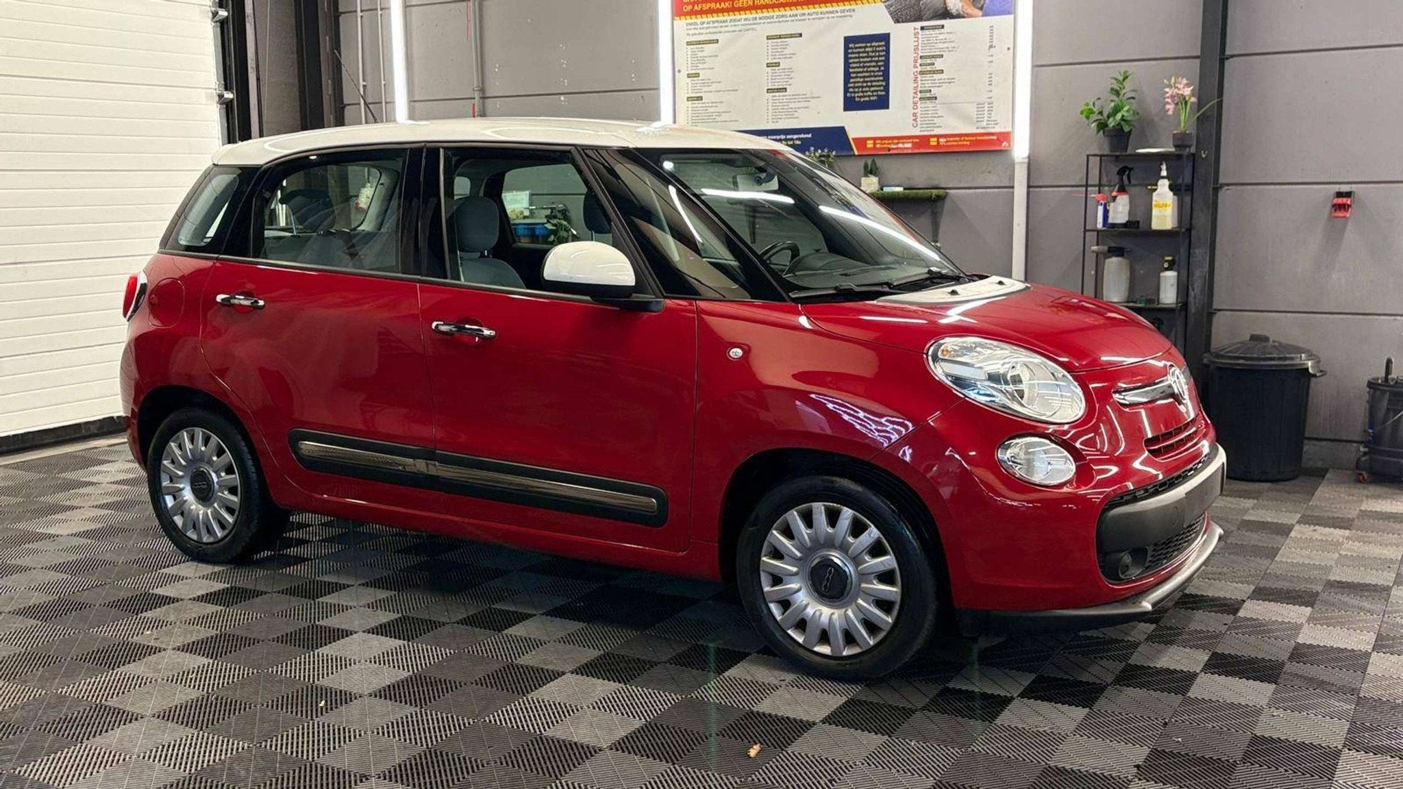 Fiat 500L 1.3d BJ. 2017 139.277km GEKEURD Euro 6, Autos, Fiat, Rouge, Achat, Entreprise, Noir