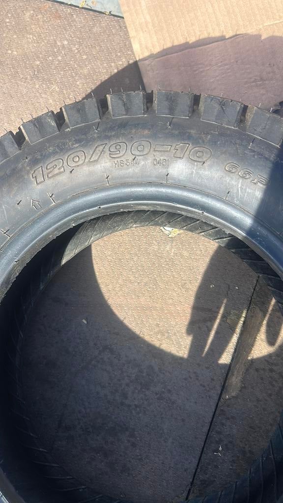 Pneu mobylette, Motoren, Ophalen