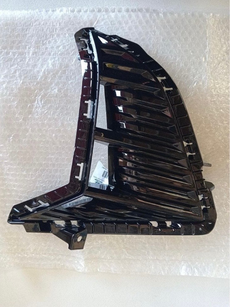 Moulure de feu antibrouillard avant droit pour Hyundai i20 8, Neuf, Heolleung-ro 12
06797  Seoul, Info@hyundai.com, Hyundai