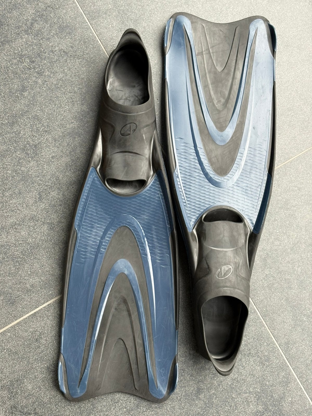 Zwemvliezen Tribord maat 40-41 blauw, Sports nautiques & Bateaux, Plongée, Enlèvement, Comme neuf, Palmes de natation ou de plongée