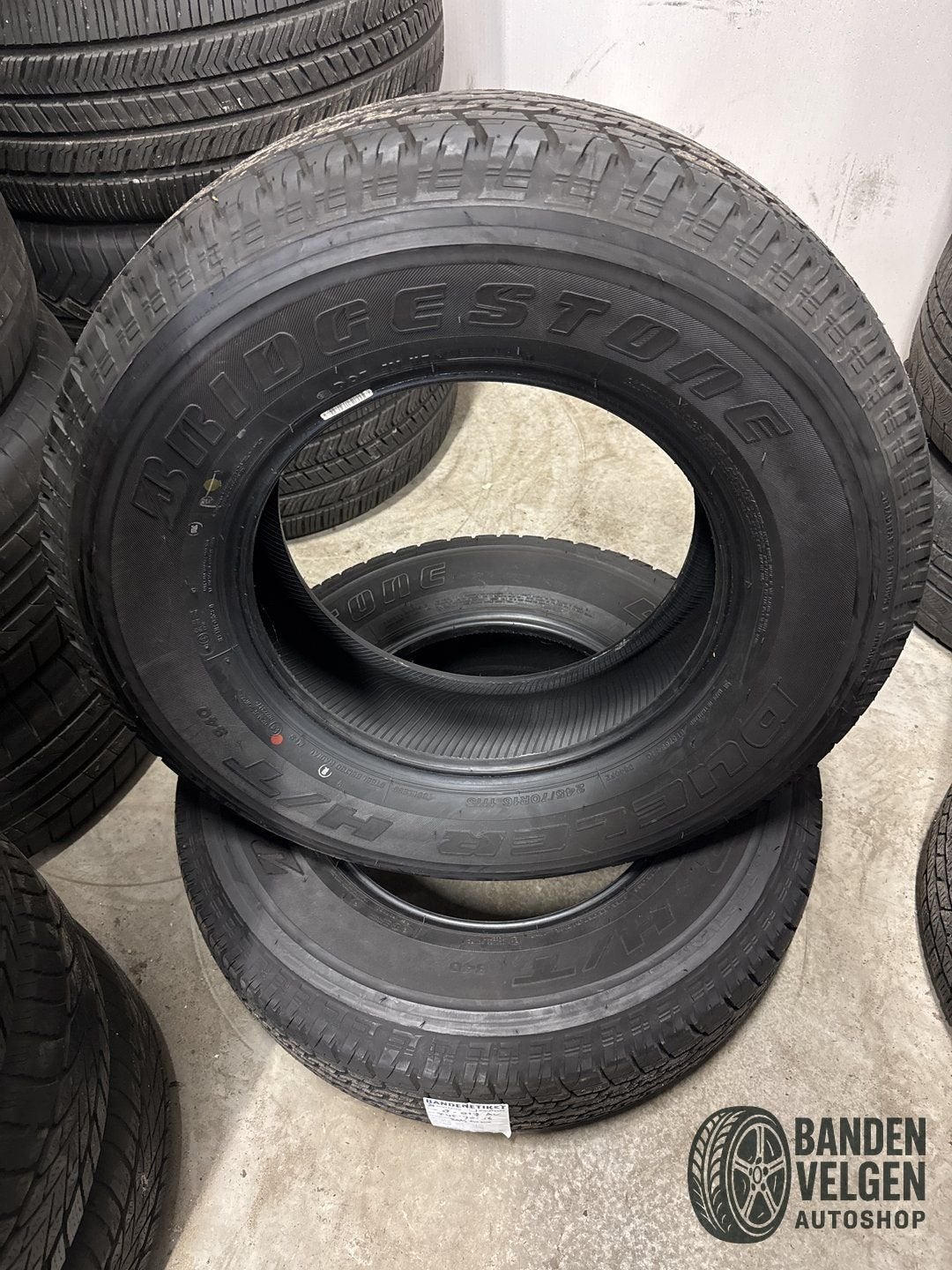 2 x 245-70-16 111S Nieuwe Bridgestone Dueler H/T 840 Reinfor, Auto-onderdelen, -, Ophalen of Verzenden, All Season, Band(en)