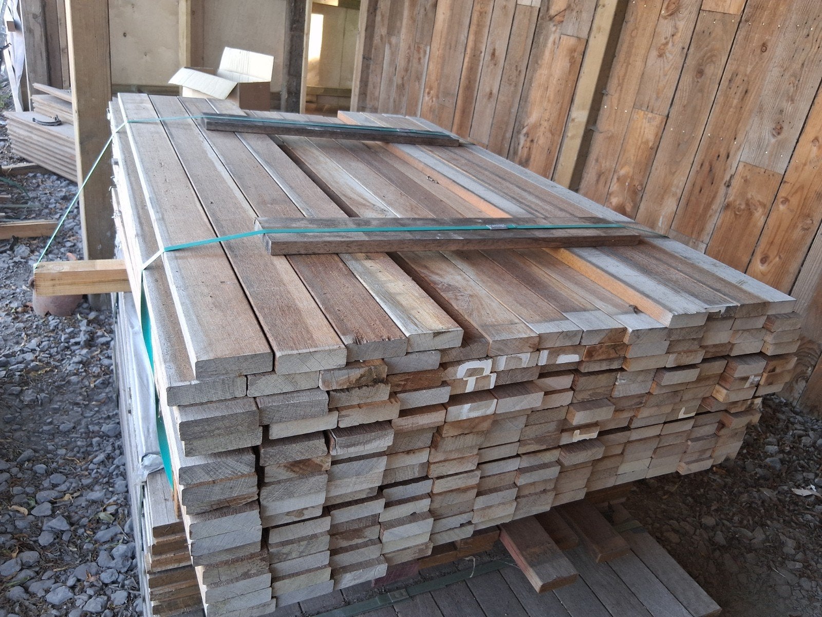 Planches de terrasse en bois exotique, Enlèvement, Planches