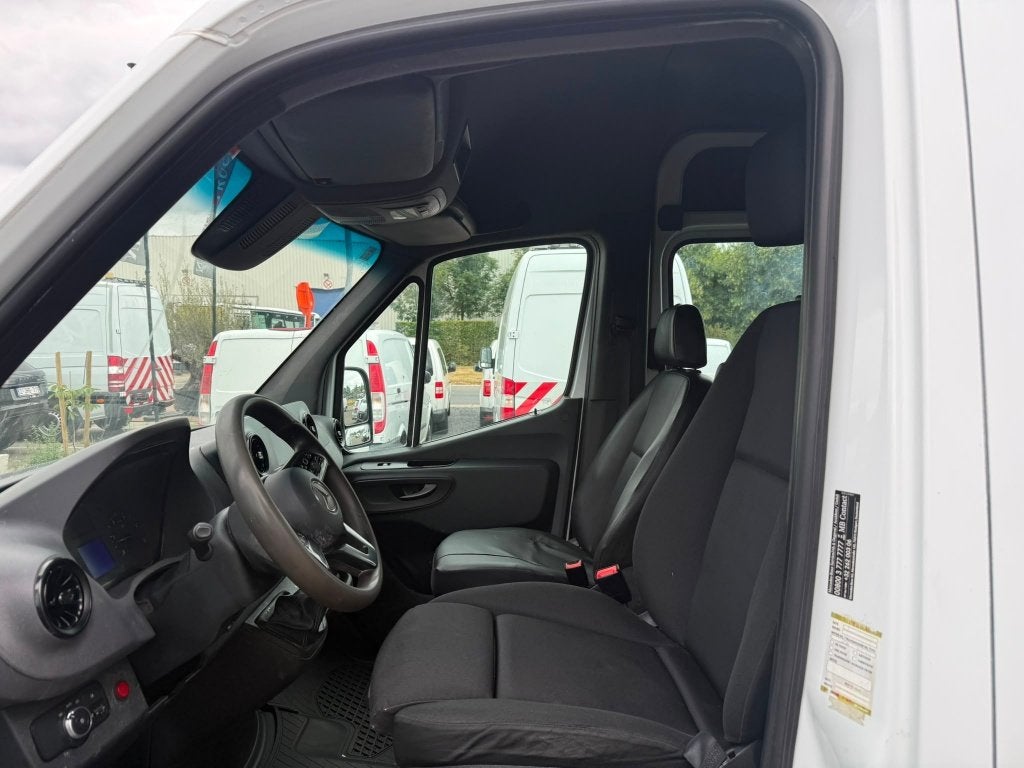 Mercedes-Benz Sprinter 519 (Stock ID 51173) — 22