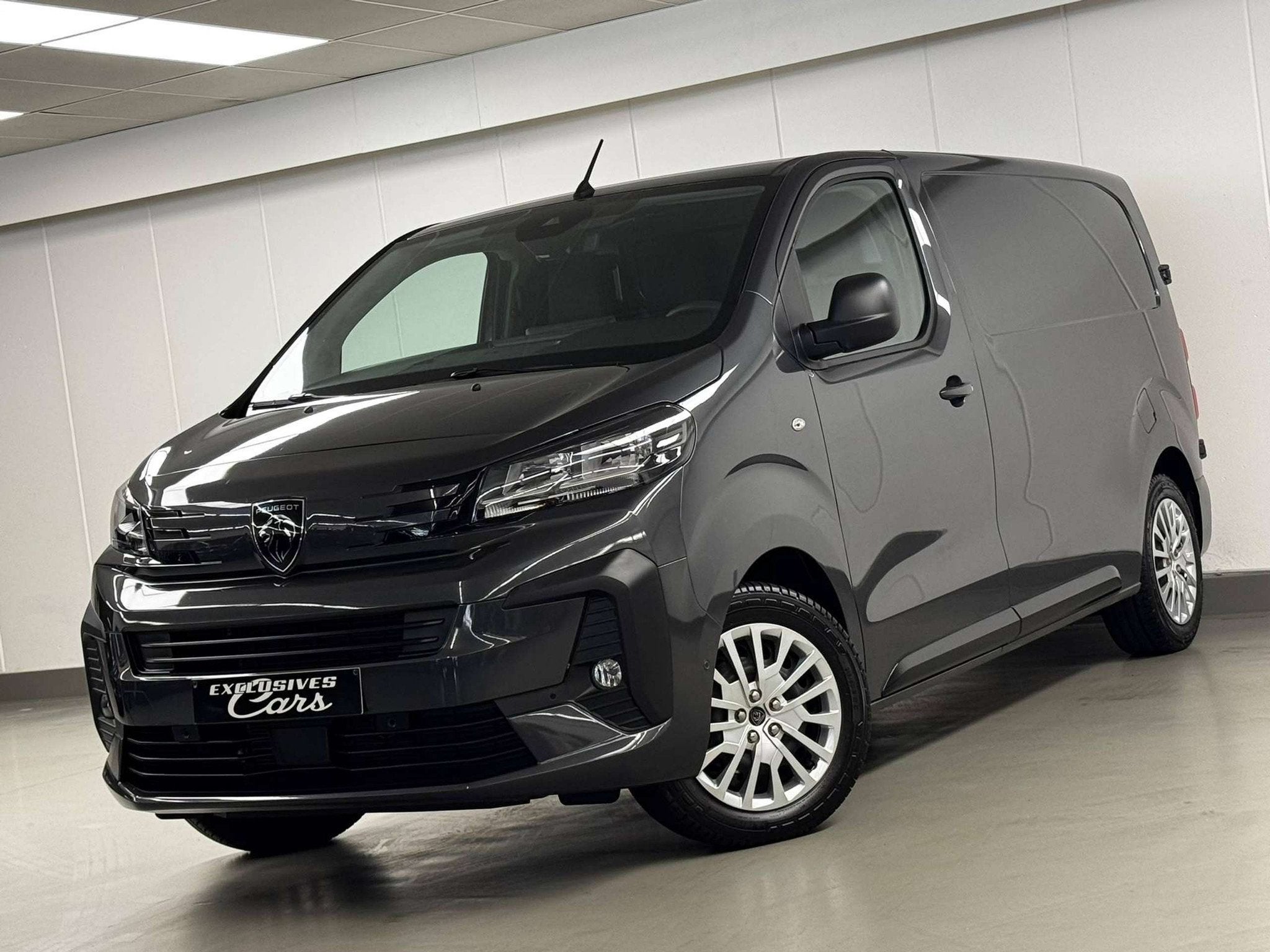 Peugeot Expert 2.0 BlueHDI 145CV UTILITAIRE 3 PLACES AUTO CA, Automaat, Stof, Gebruikt, Bedrijf