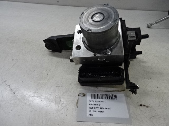 ABS POMP Opel Astra K (01-2015/12-2022) (39120573), Gebruikt, Opel, Opel Automobile GmbH, Kontakt-opel@opel.com