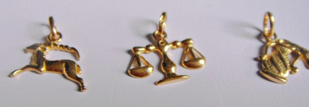 Pendentif en forme de zodiaque découpé, en or 18K, NEUF, Neuf, Enlèvement ou Envoi, Or, Autres représentations