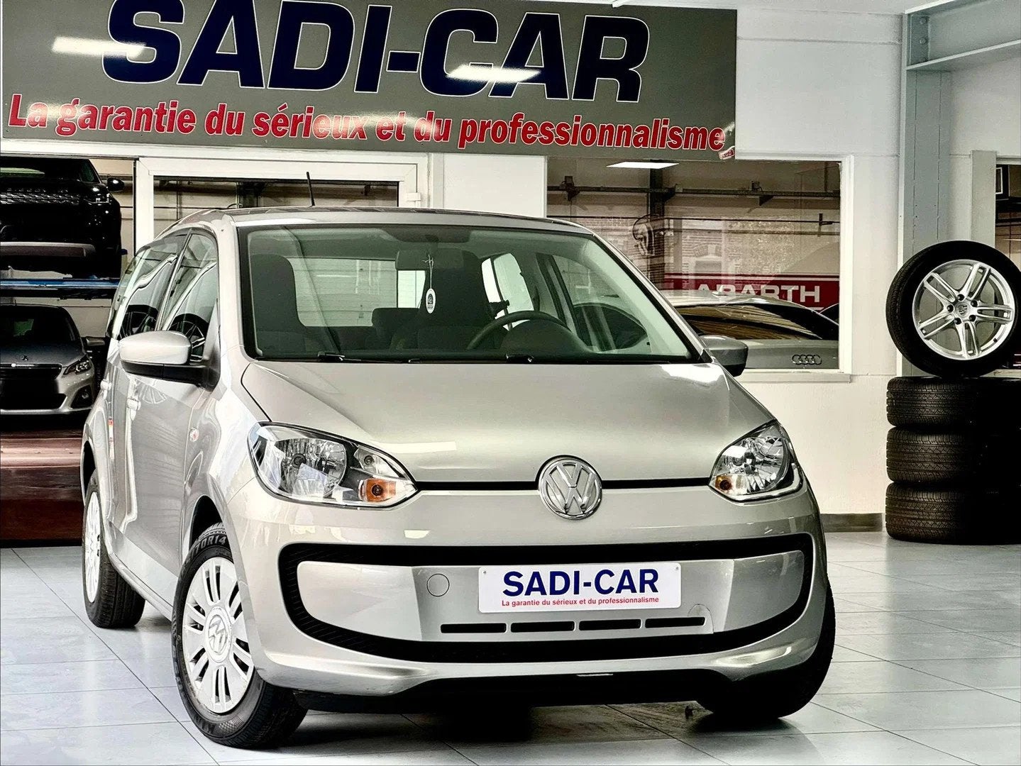 Volkswagen up! 1.0i 60cv Move up! (bj 2015), Auto's, 4 zetels, Stof, Gebruikt, 1006 kg