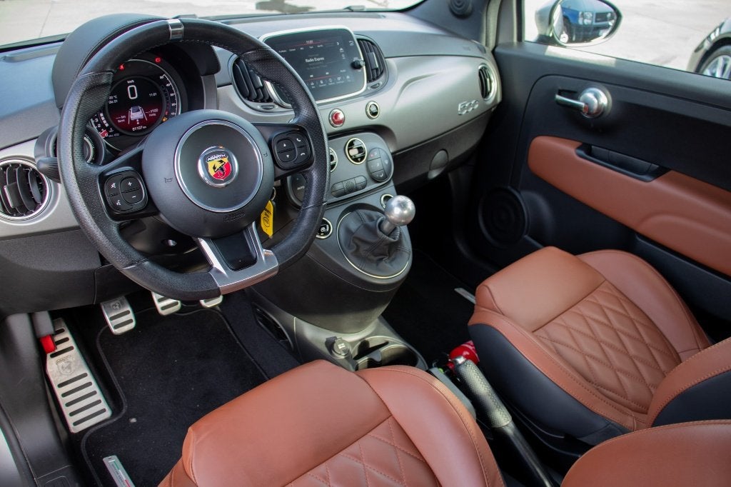 Abarth 595 Turismo Cabrio 1.4 T-Jet 1 PROPRIÉTAIRE HISTORIQU, Autos, Cuir, Argent ou Gris, Achat, Euro 6