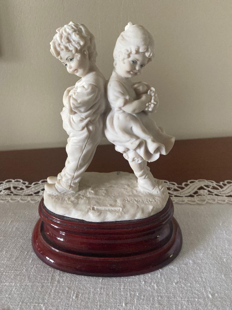 Capodimonte beeldje, Enlèvement ou Envoi