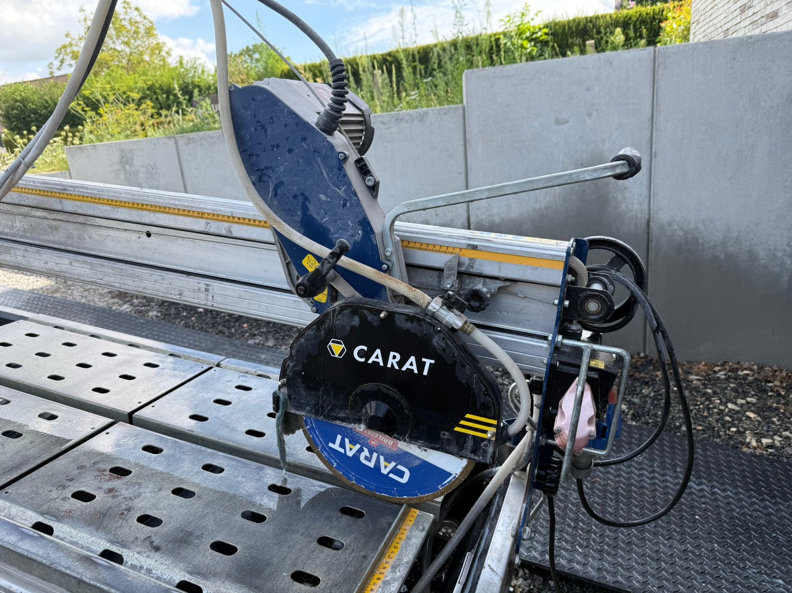 Scie à carreaux Carat 120 cm, 600 à 1200 watts, 30 à 70 mm, Enlèvement, Utilisé