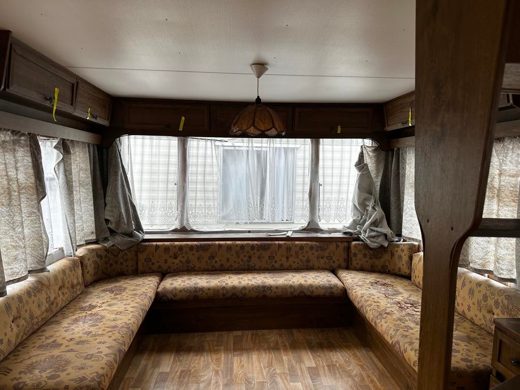 PARKING 4 OCC CARAVAN 880x310