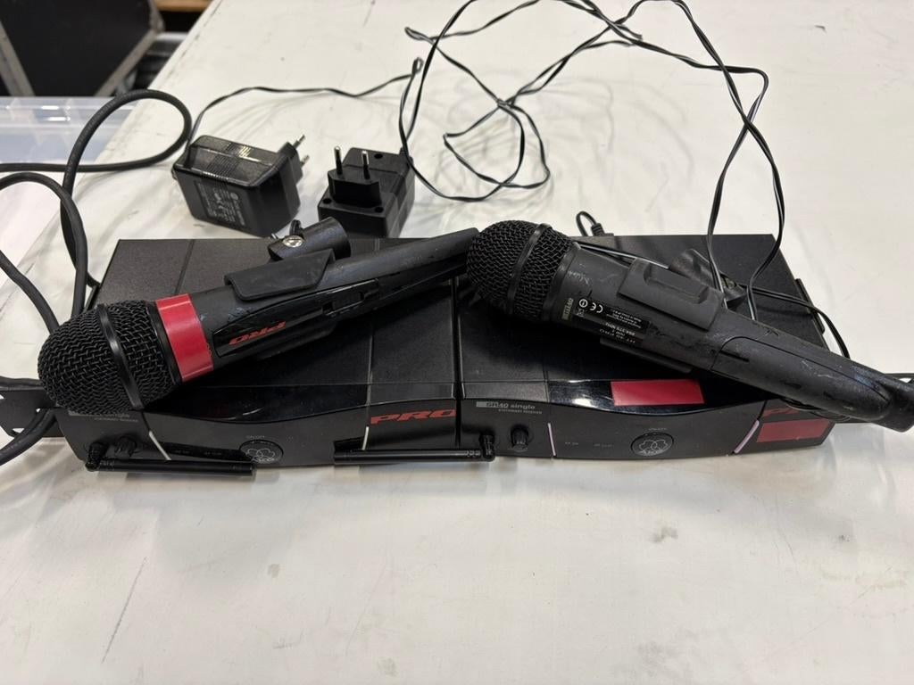 AKG WMS 40 duo handheld set, Ophalen, Gebruikt, Zangmicrofoon, Draadloos