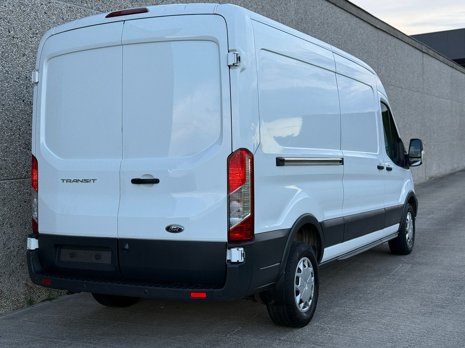 Ford Transit 2.0d - Carplay - Airco - Cruis/C - TIPTOP, Bedrijf, Ford, Te koop, Handgeschakeld