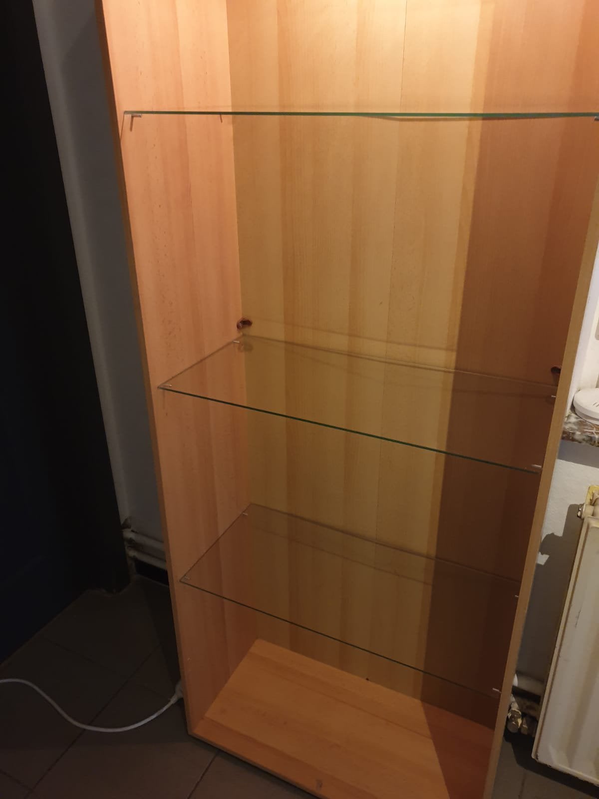 Étagère vitrine avec éclairage intégré, Maison & Meubles, Armoires | Vitrines, Comme neuf, 150 à 200 cm, 50 à 100 cm, 25 à 50 cm