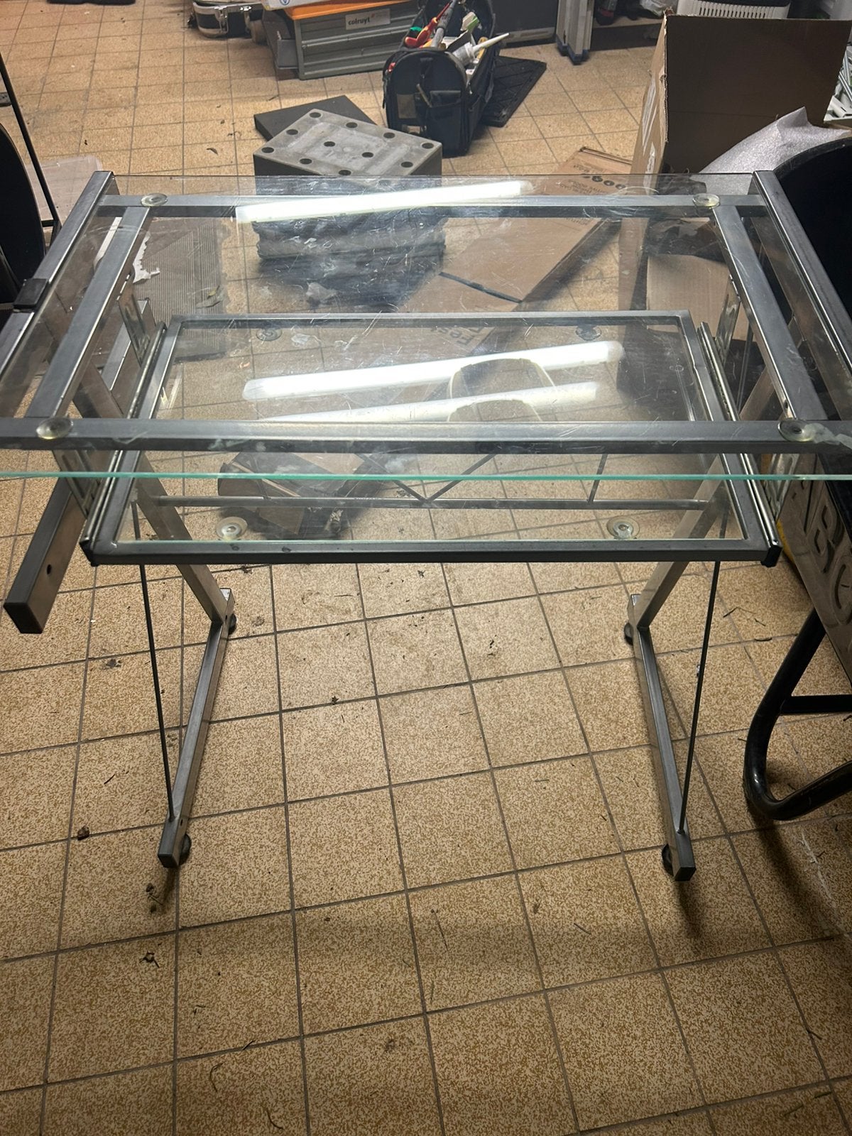Bureau en verre, Enlèvement, Utilisé