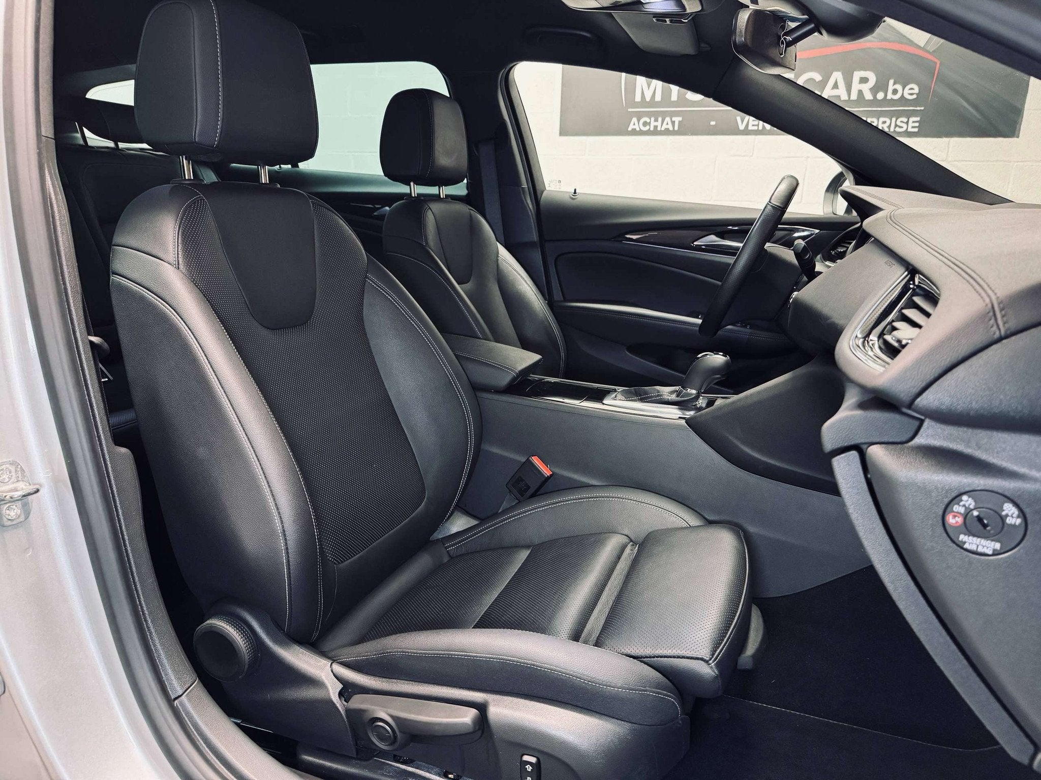 Opel Insignia Insignia Sports Tourer Automatique, Cuir, Navi, Autos, Argent ou Gris, Achat, Euro 6, Entreprise