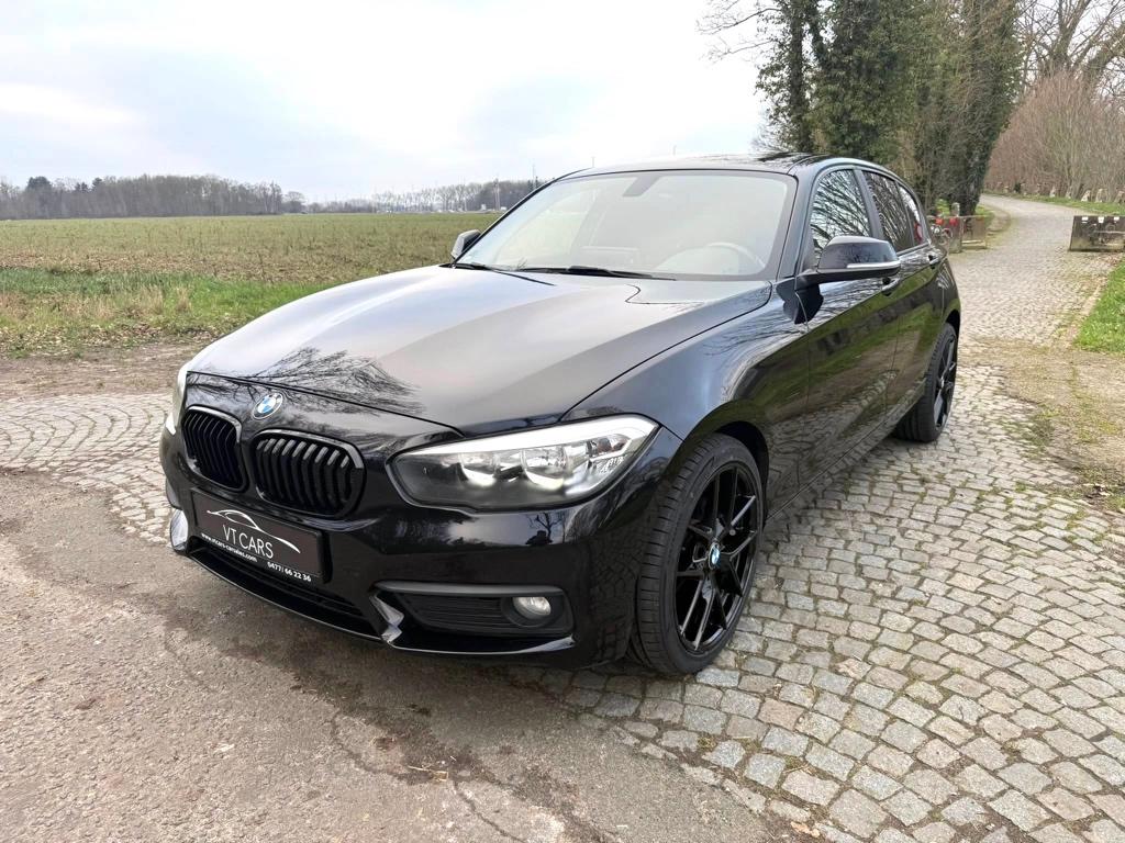 BMW 116I / CARPLAY / CRUISE CONTROL / PRIVACY GLSS / GARANTI, Zwart, Bedrijf, 5 deurs, 3 cilinders