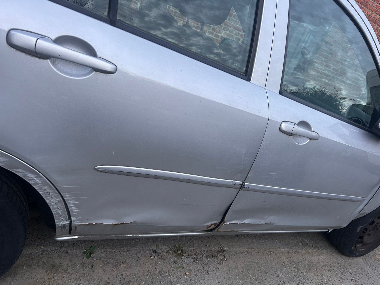 Mazda 2, Enlèvement ou Envoi, Avant, Mazda