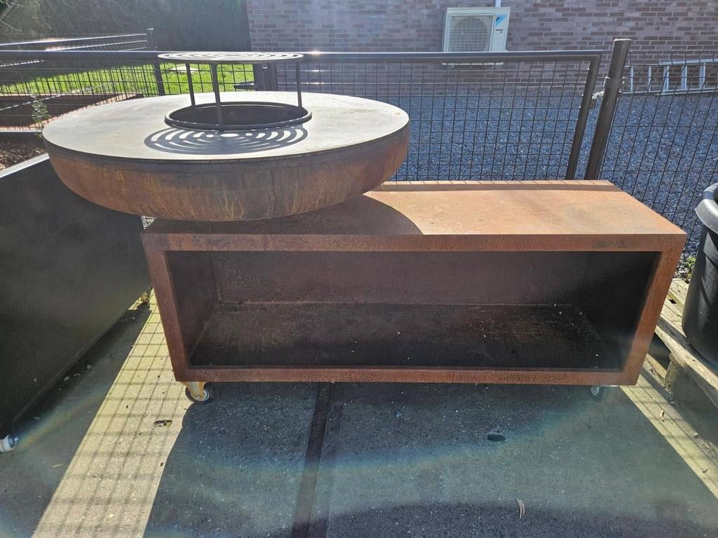 BBQ hell fire cortenstaal grote 1m steen kleine 80 cm steen, Tuin en Terras, Ophalen