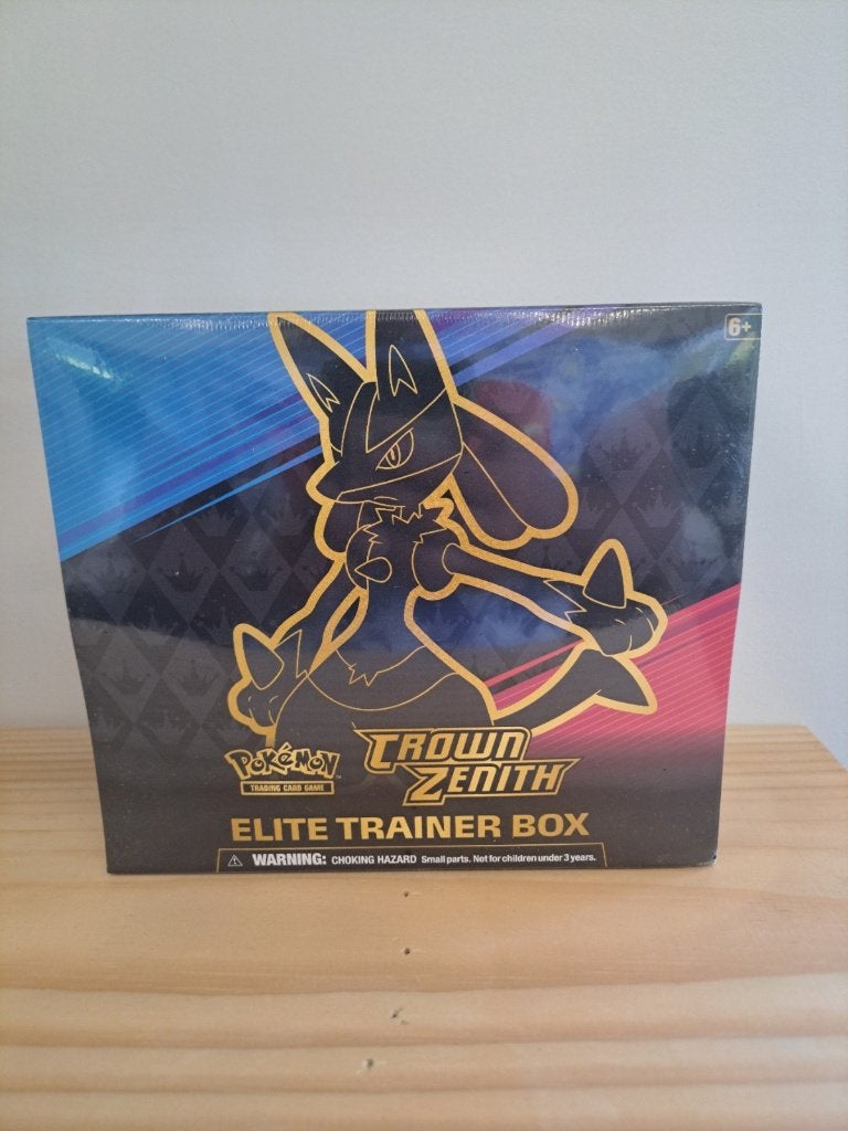 Crown Zenith Elite Trainer Box Pokemon, Hobby en Vrije tijd, Ophalen