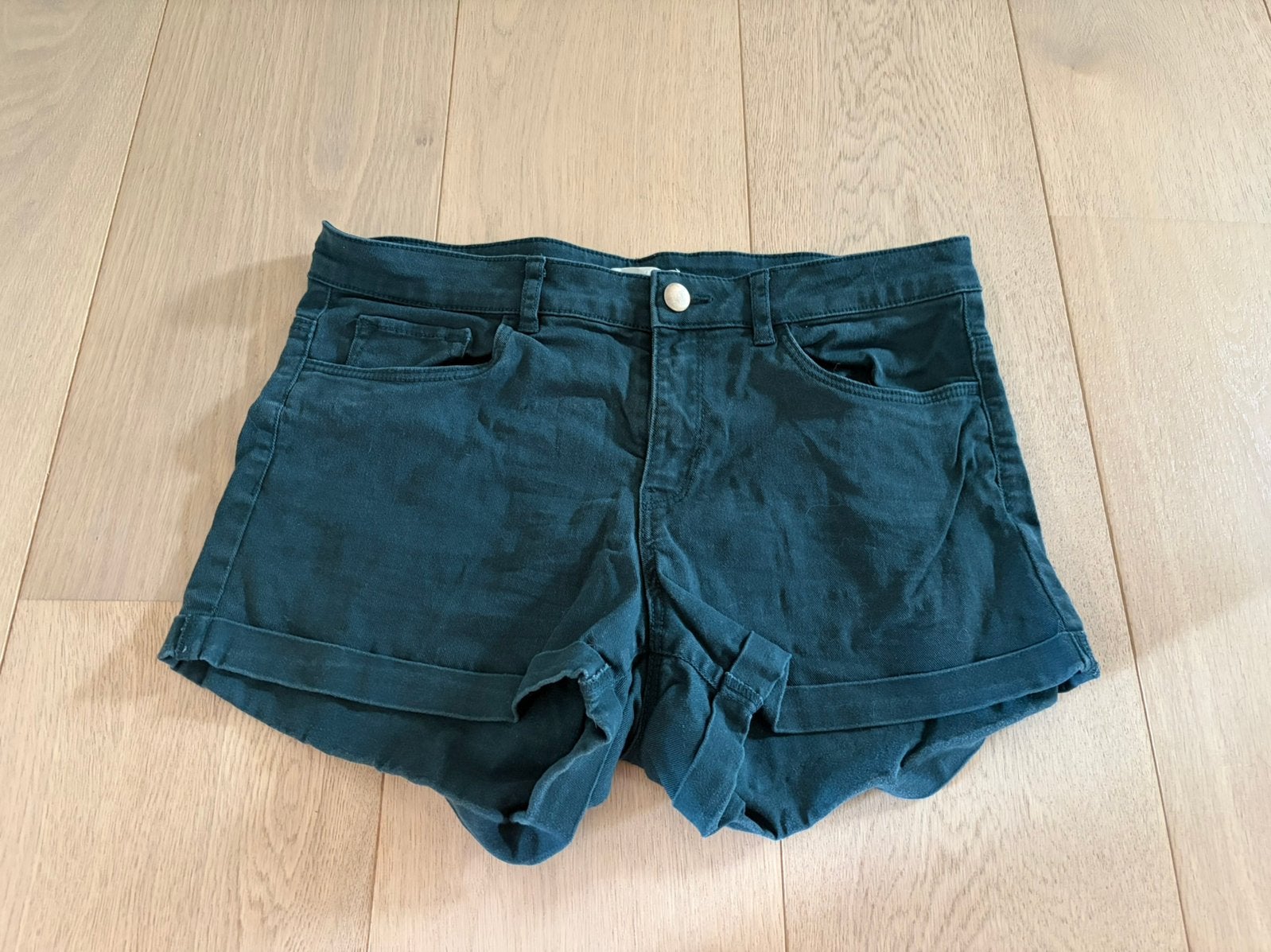 Short H&M maat 36, Vêtements | Femmes, Culottes & Pantalons, Enlèvement ou Envoi, Taille 36 (S), Comme neuf, Vert