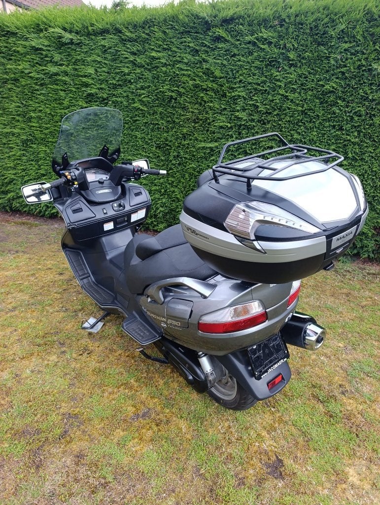 Luxe Suzuki Burgman 650 in topstaat!, Motos, Motos | Suzuki, Scooter, Occasion, Plus de 35 kW, Selle chauffante