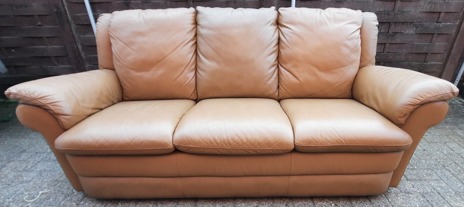 Fauteuil trois places Natuzi, Comme neuf, Enlèvement, Cuir, Trois personnes