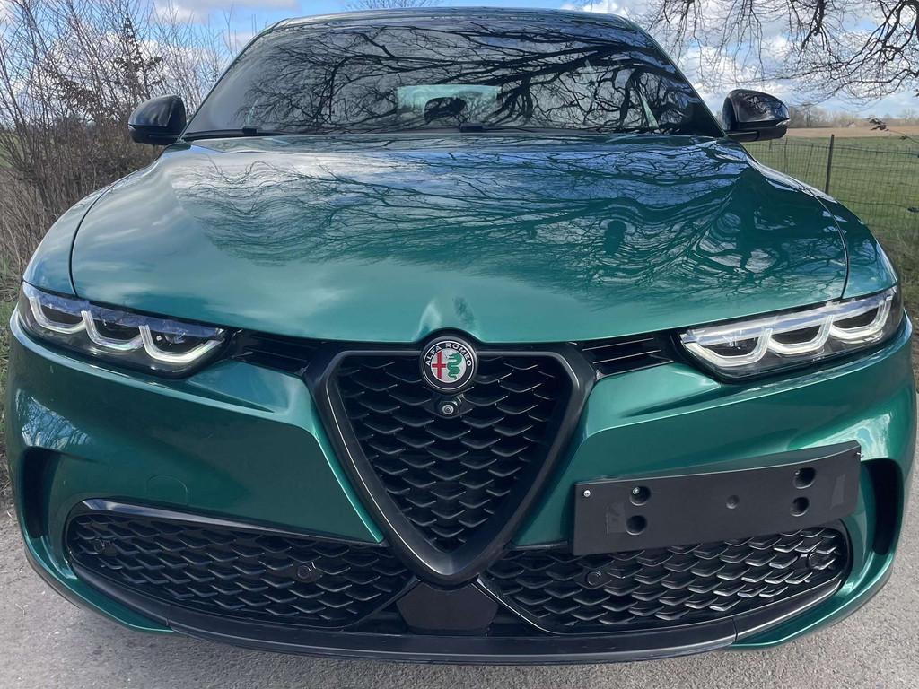 Alfa Romeo Tonale Tonale PHEV 1.3 Q4 Veloce (206 kW)Neuve Ha, Auto's, Alfa Romeo, Automaat, Zwart, 4 cilinders, Leder