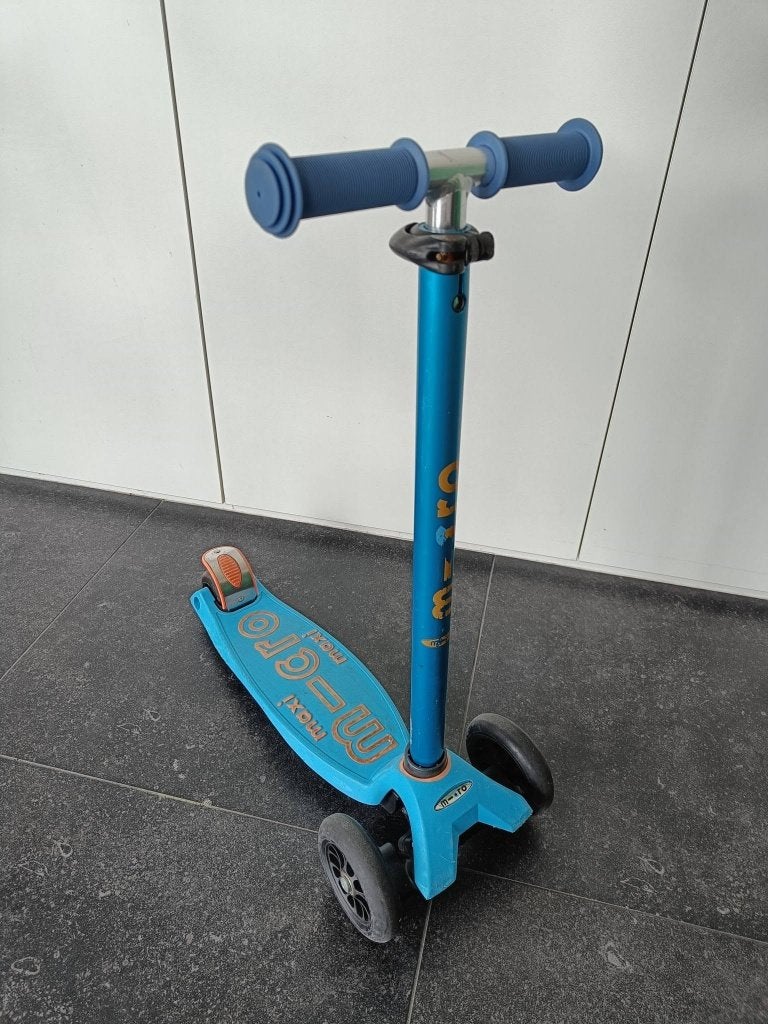 Step Micro Maxi blauw met nieuwe handvatjes, Fietsen en Brommers, Steps, Ophalen of Verzenden