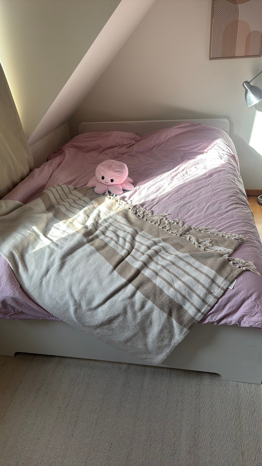 Lit a vendre avec matelas 140cm x 200 et a demonter seul, Enlèvement, Utilisé