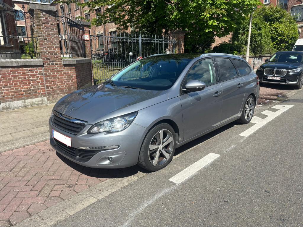Peugeot 308 SW 1.2 Benzine pano + parkeersensoren, Auto's, Voorwielaandrijving, Stof, 96 kW, 5 deurs