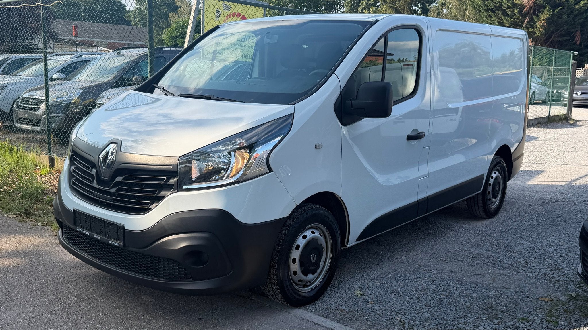 Renault Trafic 1.6 diesel bj 2017 km 125000, Auto's, Renault, Bedrijf, Te koop, Trafic, Metaalkleur, Diesel, Euro 6, Overige carrosserie