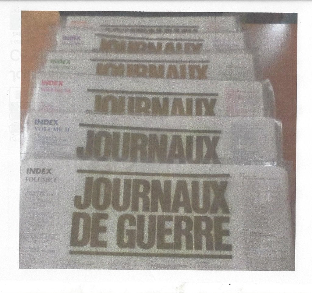 Journaux de guerre. 6 pochettes neuves complettes., Collections, Enlèvement ou Envoi