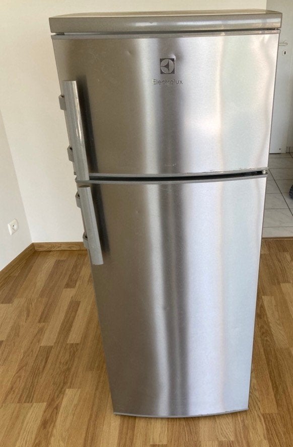 Frigo d'occasion Electrolux (combiné), Elektronische apparatuur, Ophalen, Gebruikt, 120 tot 140 cm, 200 liter of meer