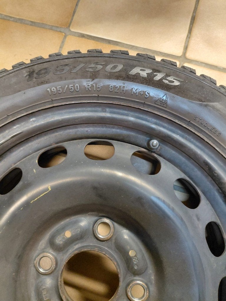 4 winterbanden 195/50 R15 82H, Auto-onderdelen, Banden en Velgen, Ophalen, Gebruikt, Banden en Velgen, Winterbanden