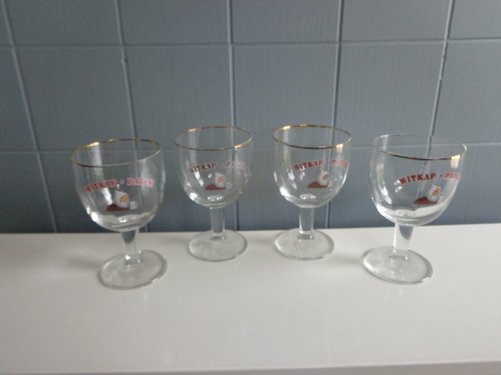 witkap  bierglazen, Enlèvement