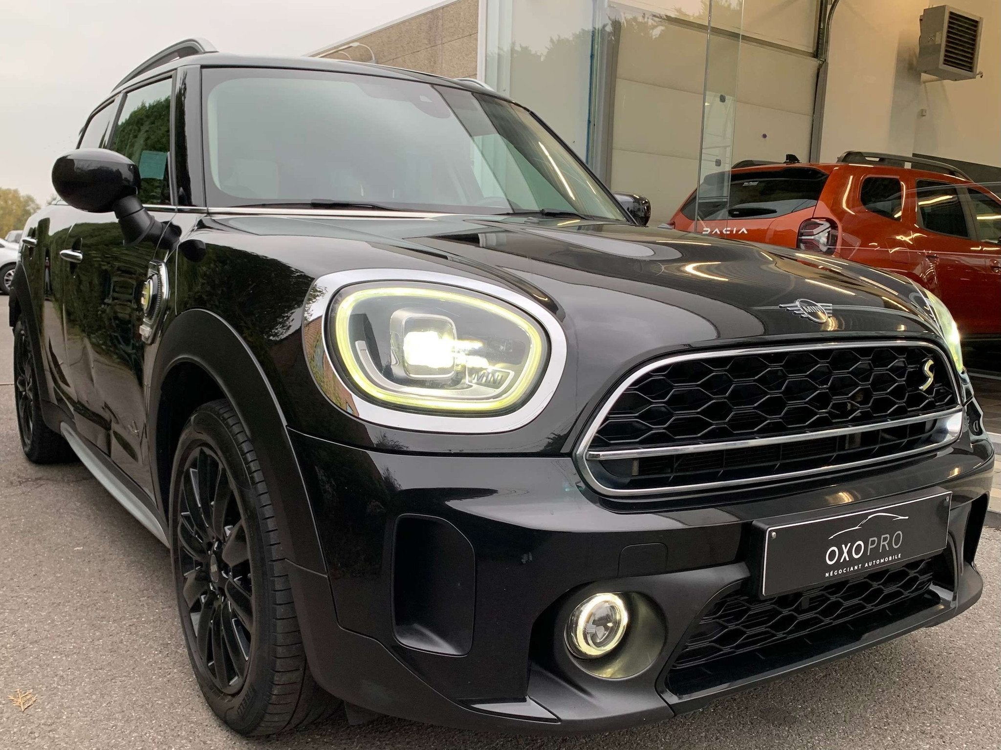 MINI Cooper SE Countryman ALL4 4x4 1.5 PHEV PLUG IN HYBRID 2, Auto's, Automaat, Stof, Gebruikt, Euro 6