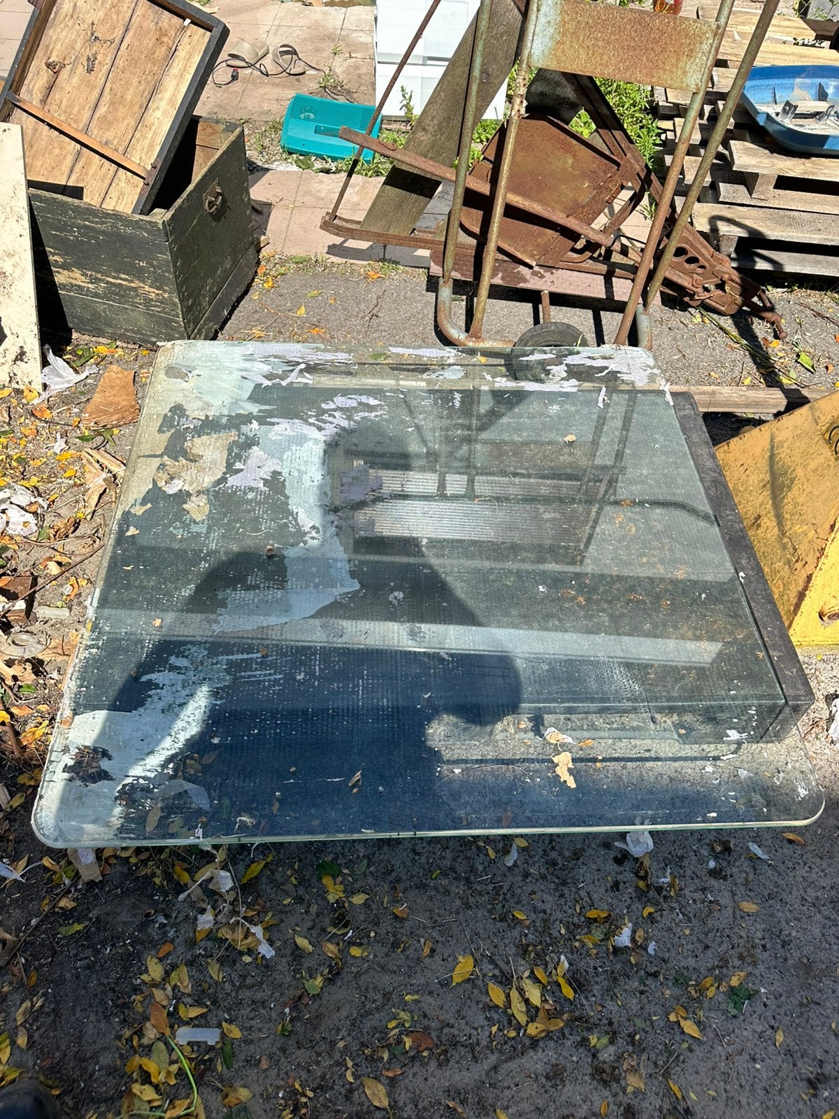 Glazen tafel, Ophalen