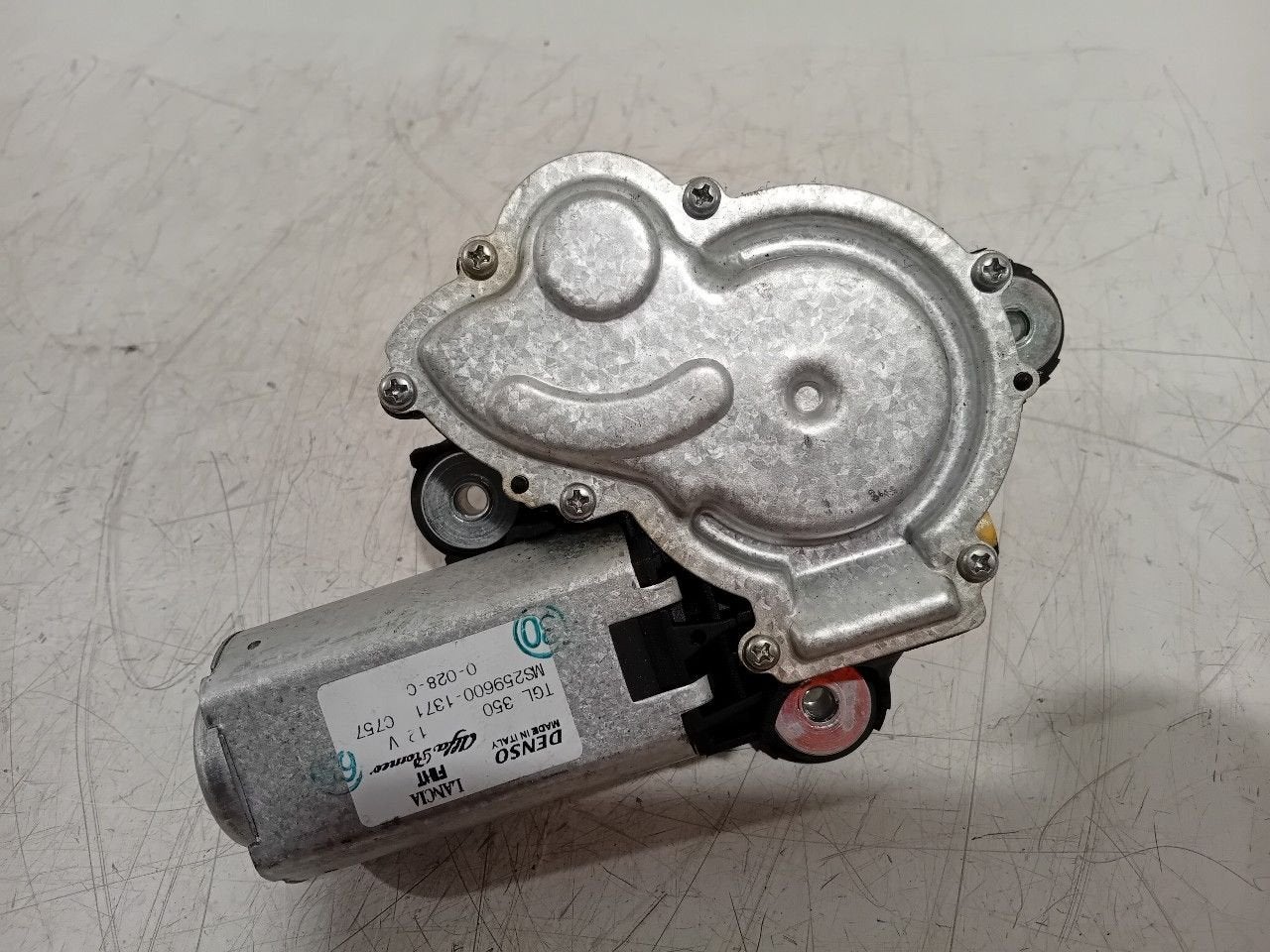 Ruitenwissermotor achter Fiat 500, Onderdelen@venauto.nl, Van der Ven Autorecycling B.V., Gebruikt, Ettenseweg 76, 4706 PB Roosendaal, The Netherlands