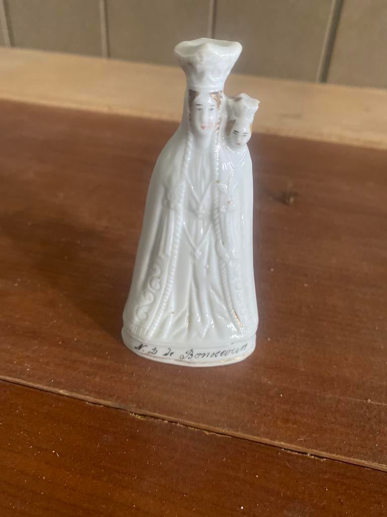 Statuette de la vierge, Enlèvement ou Envoi