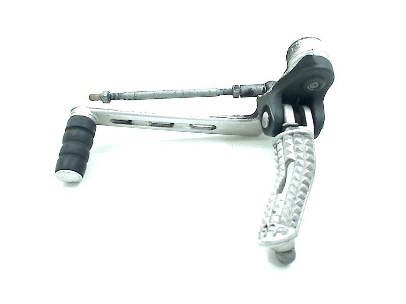 REPOSE PIEDS AVANT GAUCHE Speed Triple R 1050 2016-2018, Dhr. S. di Majo, Utilisé, Info@cama-motorparts.nl, P.J. Troelstraweg 8 8
3144 CX  MAASSLUIS, NL