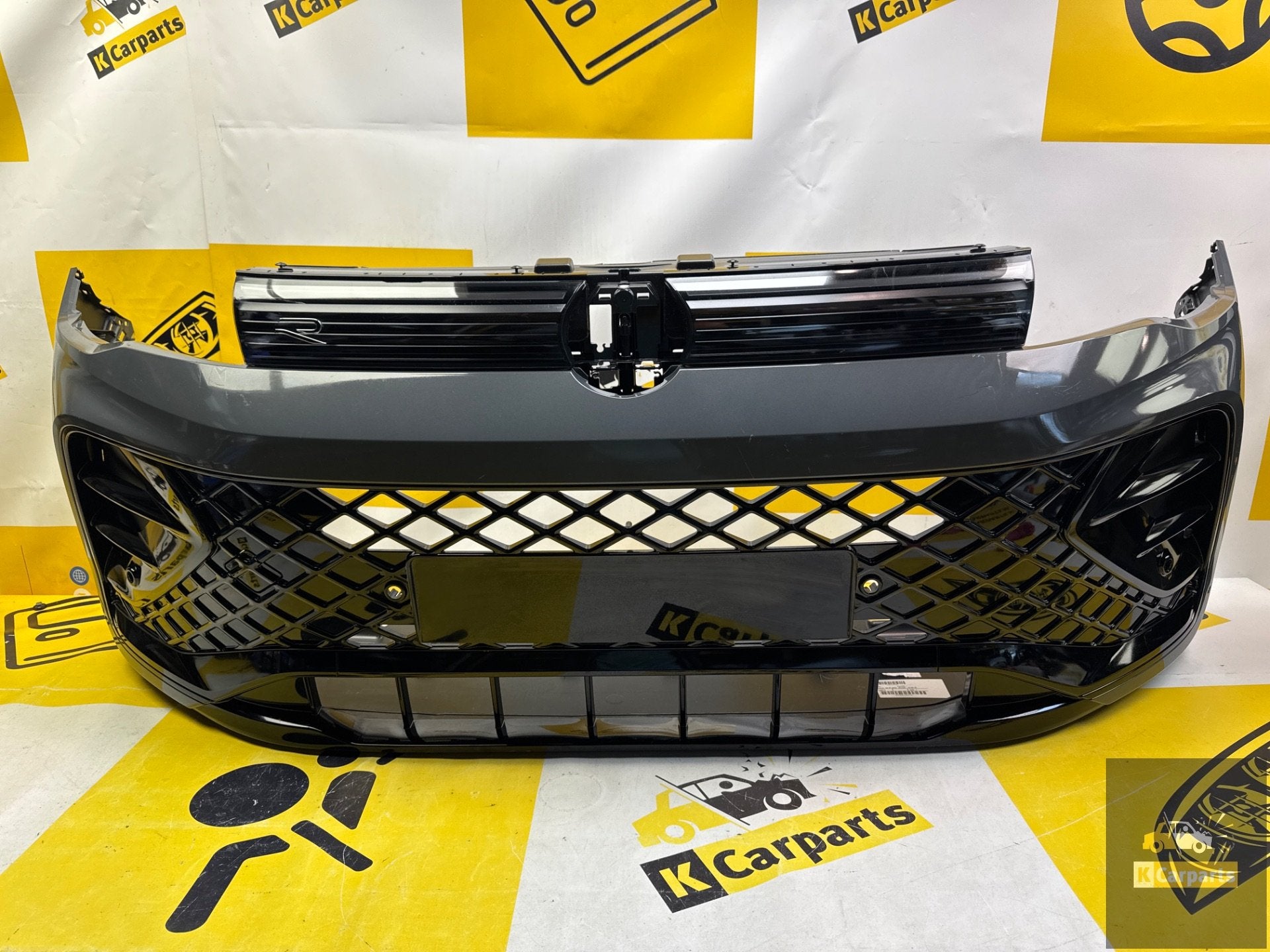 VW Tiguan 571 Voorbumper R-Line COMPLEET 6PDC 571807217B, Gebruikt, Volkswagen AG, Vw@volkswagen.de, Bumper