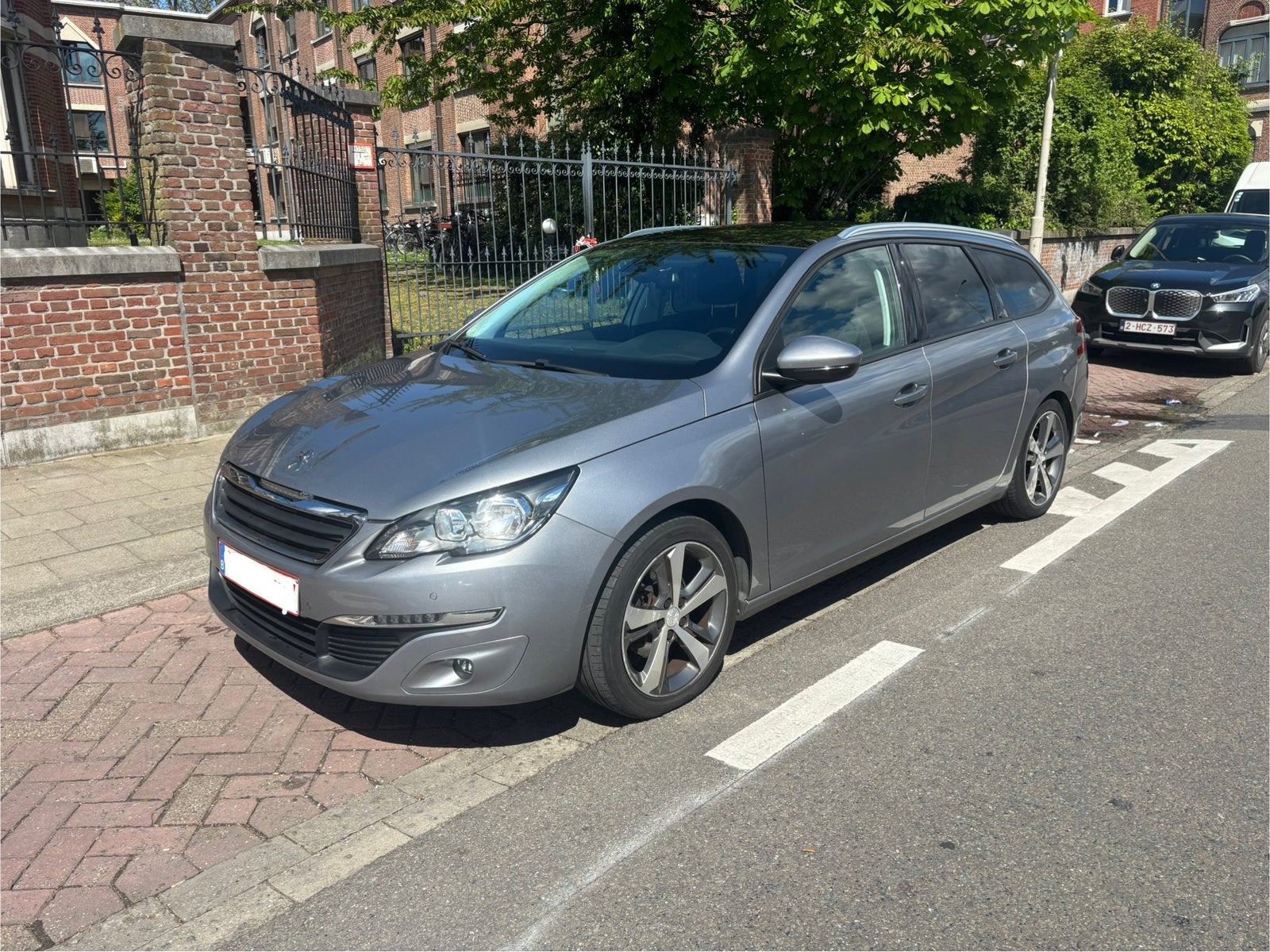 Peugeot 308 SW 2015 1.2 benzine pano en parkeersensoren, Voorwielaandrijving, Stof, 5 deurs, Particulier