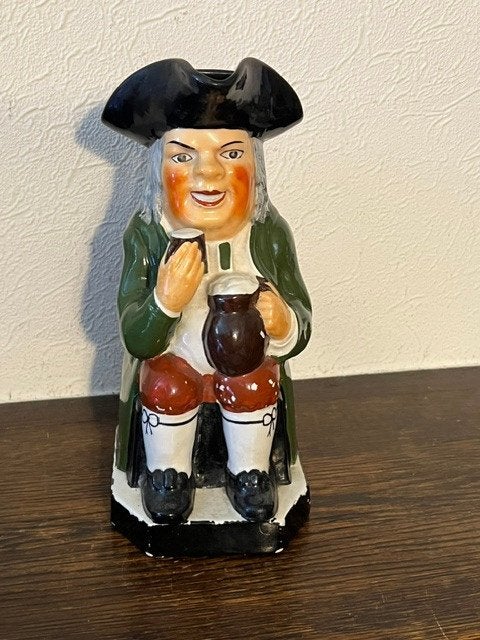 Grote Engelse waterkan of Toby Jug, Associated potteries, Ophalen