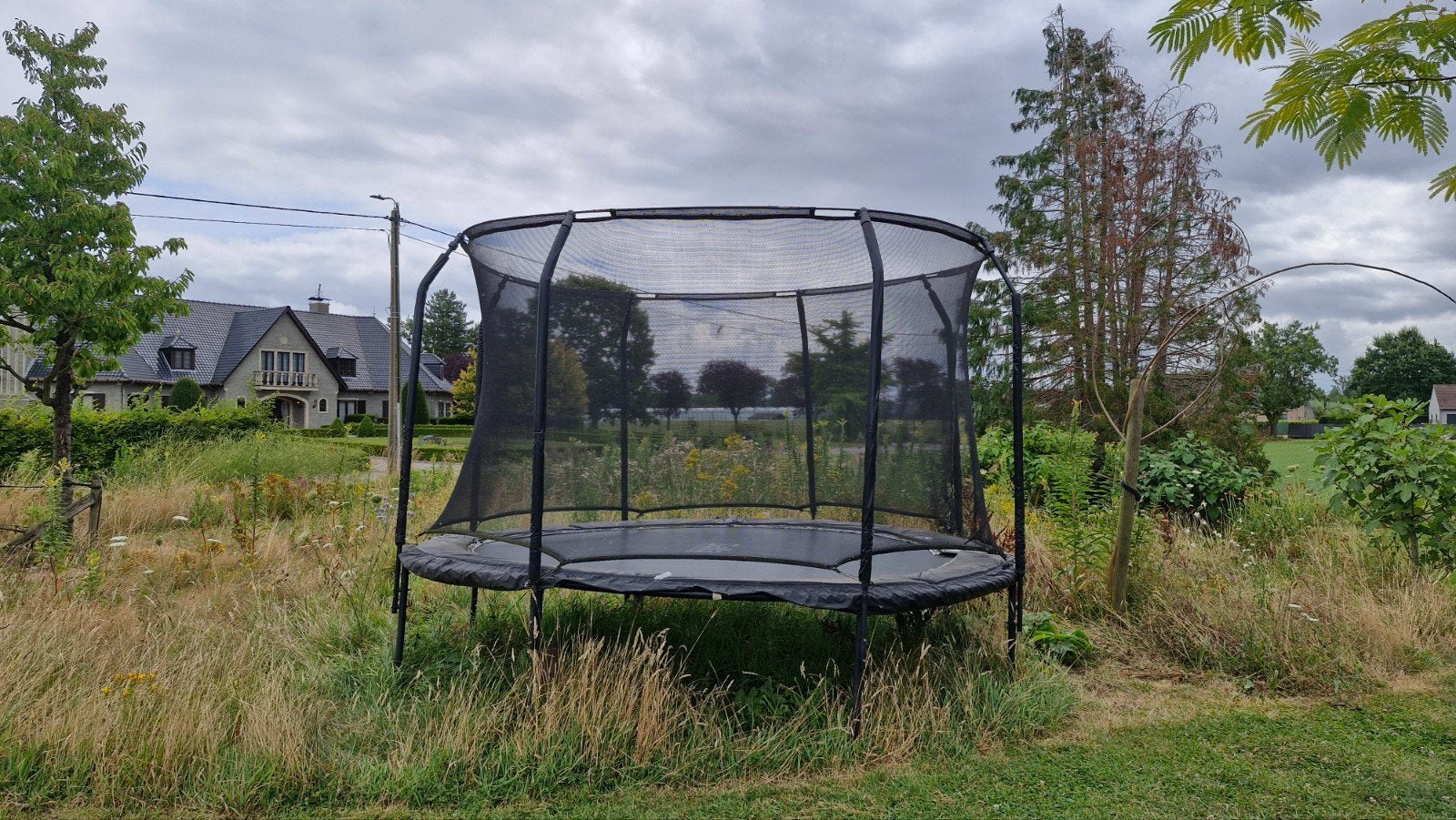 Salta black edition 366 gratis, Enfants & Bébés, Jouets | Extérieur | Trampolines, Enlèvement