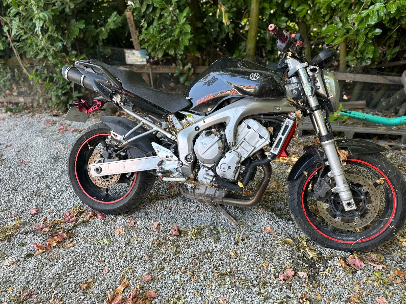 Fz6 complete pieces, Motoren, Bedrijf