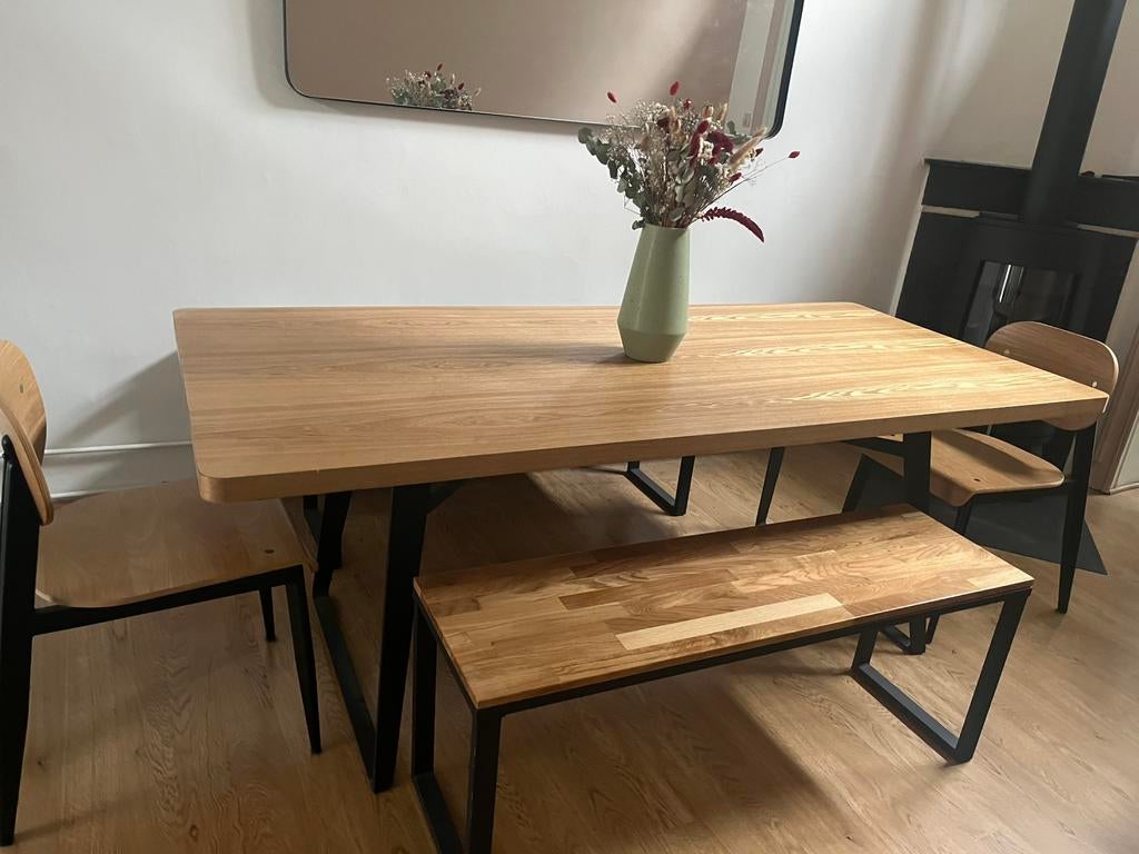 Table + bancs + chaises: bois, Enlèvement, Comme neuf