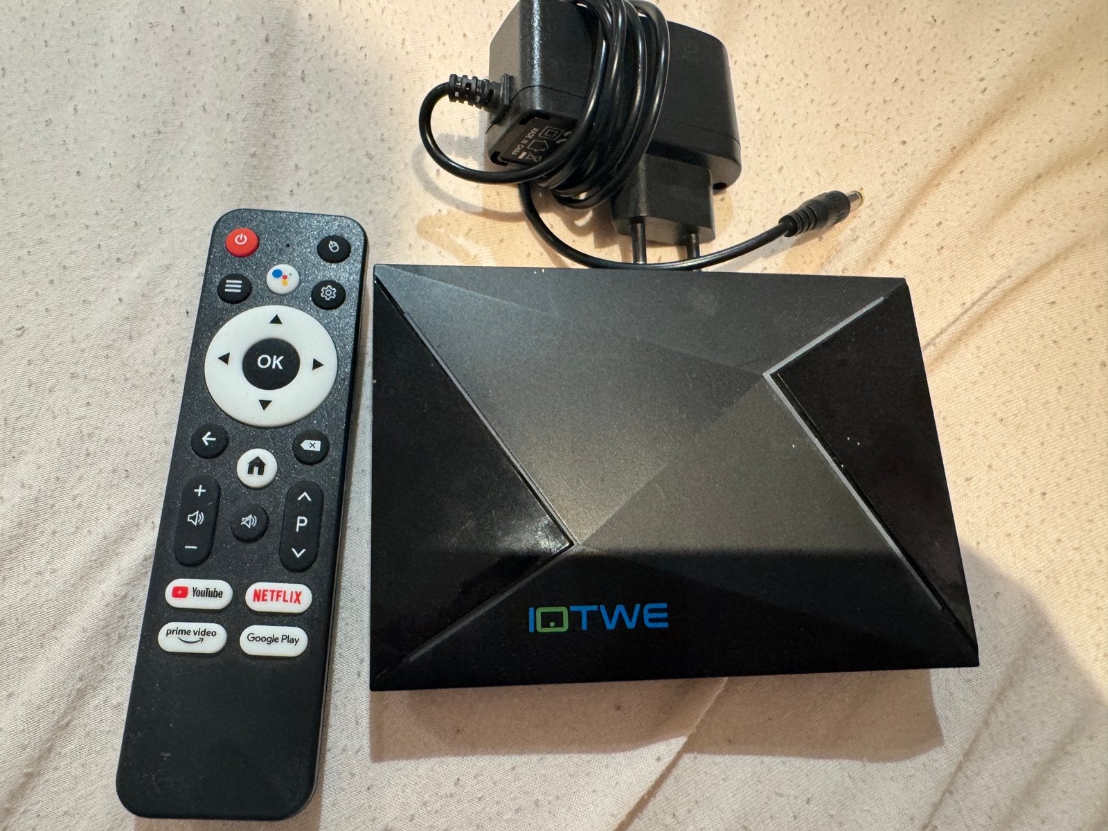 Boitier smart tv boxe android14, Enlèvement ou Envoi, Neuf, HDMI, Moins de 500 GB